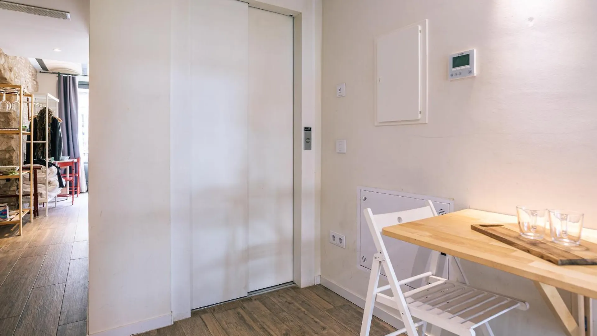 Apt 1 Ylang Girona