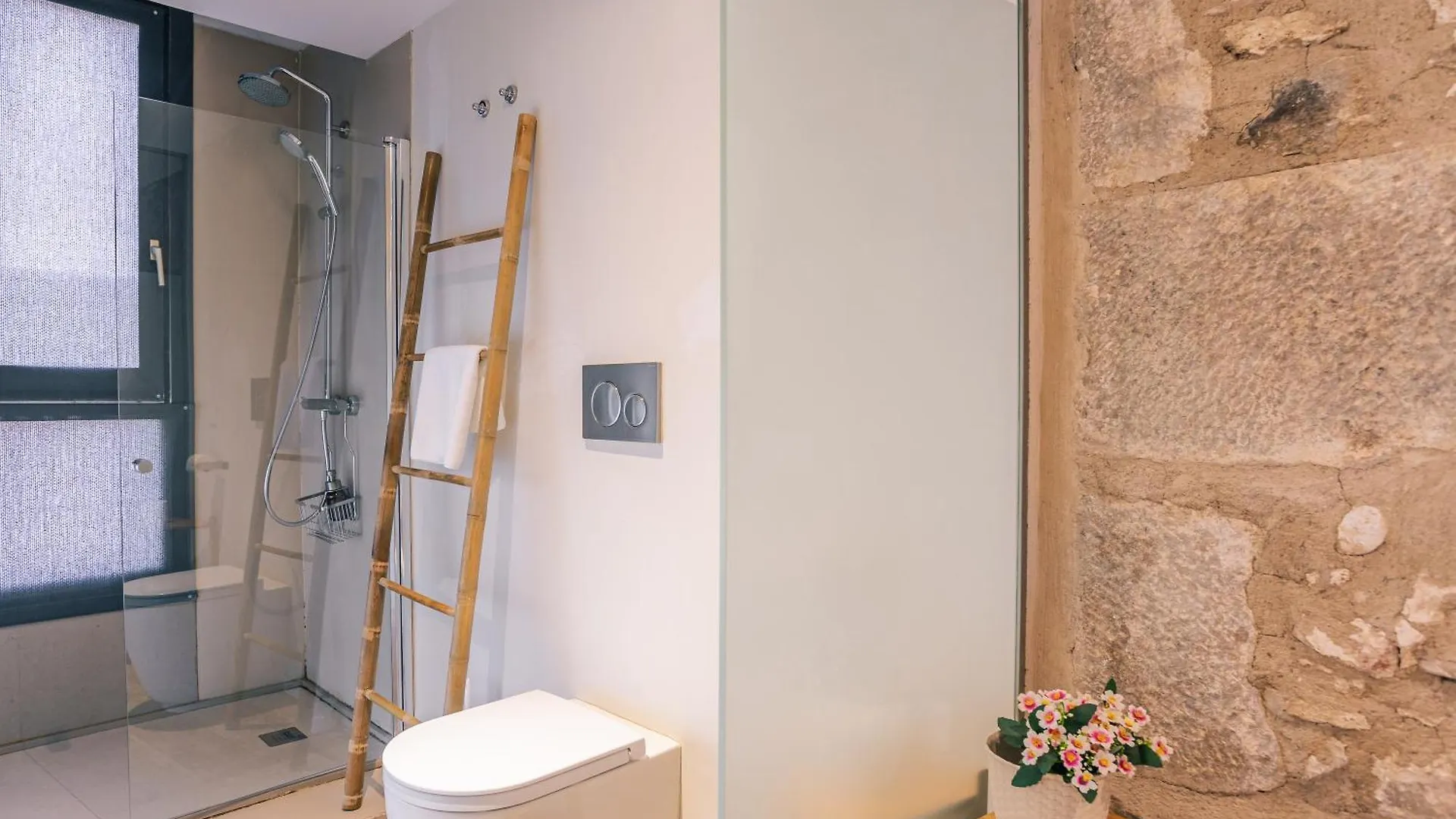 Apt 1 Ylang Girona